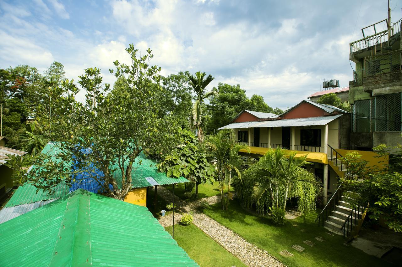 Sauraha Nana Hotel Buitenkant foto