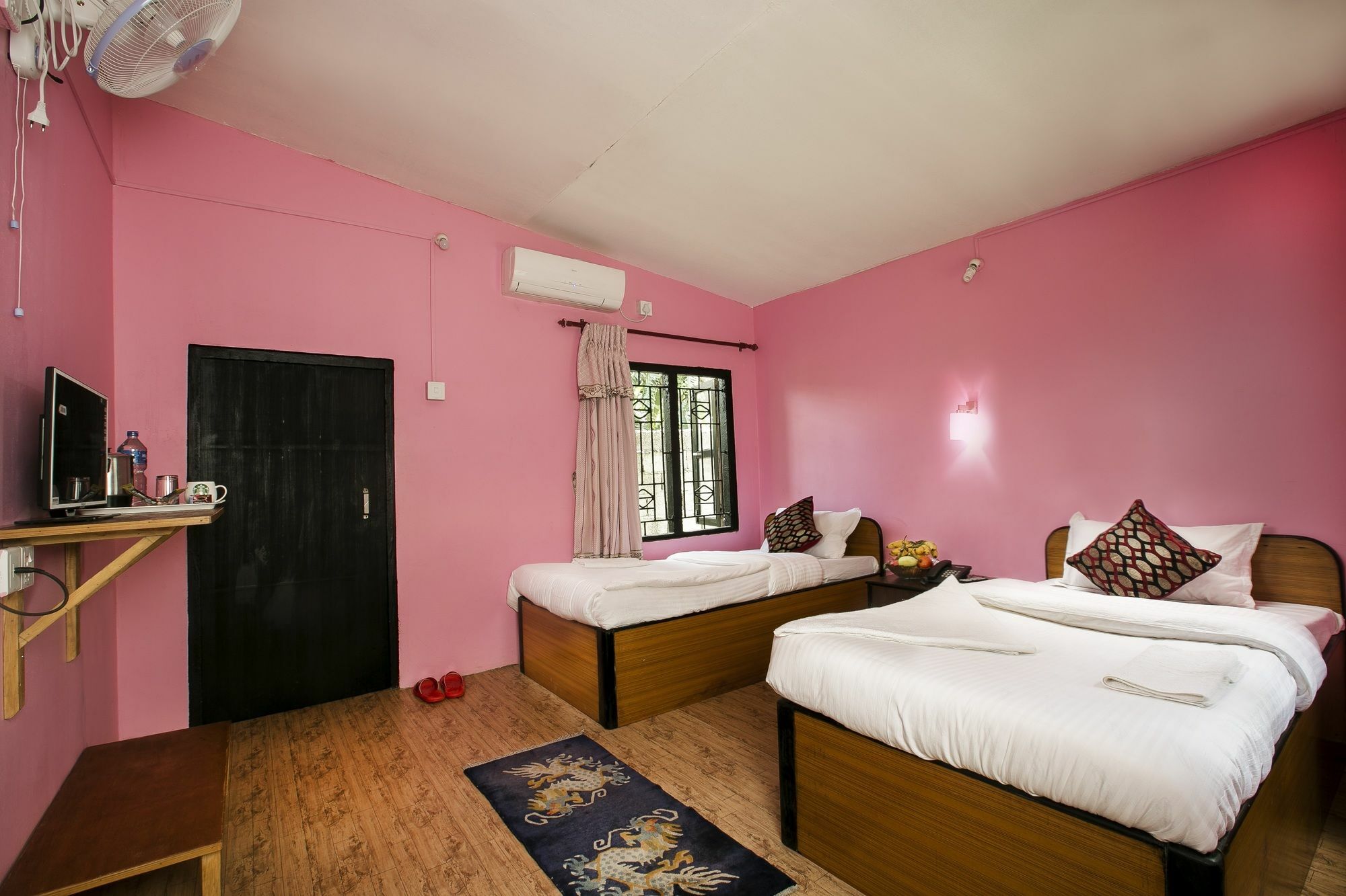 Sauraha Nana Hotel Buitenkant foto